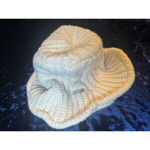 Steve Madden Light Tan Cable Knit Moldable Brim Bucket Hat Cute ONE SIZE